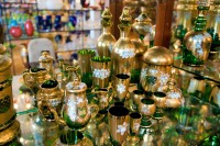 Dekorativní nápojové sklo ze smaragdového skla od EGERMANN Nový Bor