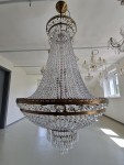 Ukázka košového křišťálového lustru na denním světle 1
