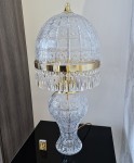 Porovnání velikosti mistrovsky zhotovené umělecké lampy se krabičkou od sirek. Výška:     72 cm / 28,35“