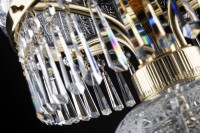 Lampa nemusí být pouze ve zlatém provedení, ale může být i stříbrná
