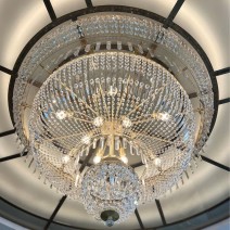 Renovace velkého centrálního křišťálového lustru Art Deco a dalších košových křišťálových svítidel pro hotel Alcron Praha