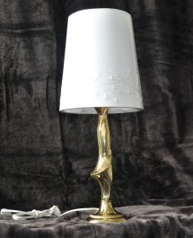 klasická stolní lampa ze zlaté mosazi