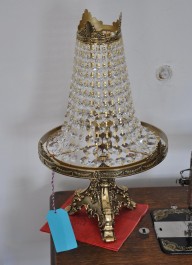 Dekorativní lampa se štrasovými kameny