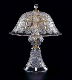 Větší stolní lampa se skleněným kloboukem BOHEMIAN CRYSTAL®