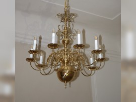 10-ti ramenný holandský lustr z leětěné mosazi - detail
