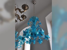 Verze tohoto lustru MURANO v barvě oceánské modři.
