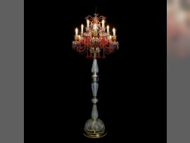 Vysoká stojací lampa Baccarat z tříbarevného broušeného skla