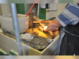 Ruční výroba křišťálovách ověsů