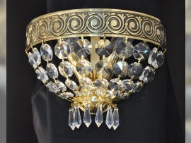 Povrchový nástěnný koš s odpovídajícím litým mosazným páskem - 2 žárovky