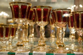 Rubínové lištované nápojové sklo Egermann