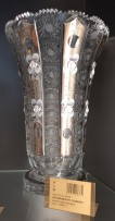 Luxusní váza zdobená platinou a vysokým smaltem
