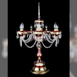 Rubínová lampa, dekorativní předmět do luxusního interiéru