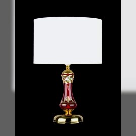 Lampa s válcovitým textilním stínidlem a rubínově zbarvenou skleněnou základnou
