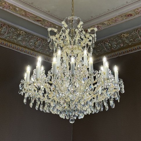 Lustr „Maria Theresa“ s 24+1 žárovkami, s křišťálovými mandlemi, z lesklé zlaté mosazi
