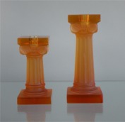 Svícny z oranžového jantarového skla (Antické motivy)